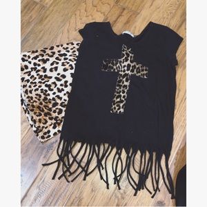 POL Fringe Leopard Print Cross Boutique Tee Medium
